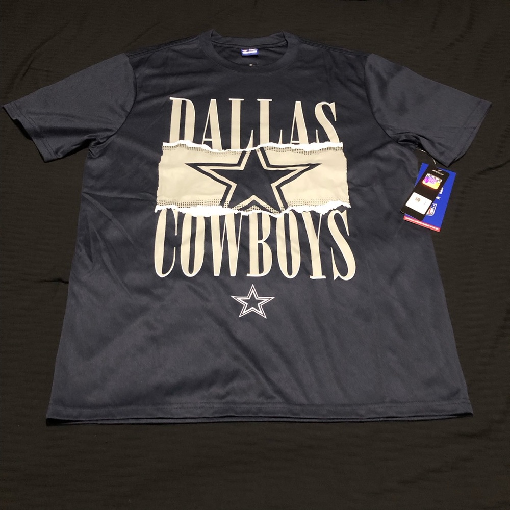 Dallas Cowboys Men's T-Shirt Size Large Ultra Game NFL (NORMALLY $40)!, Blue